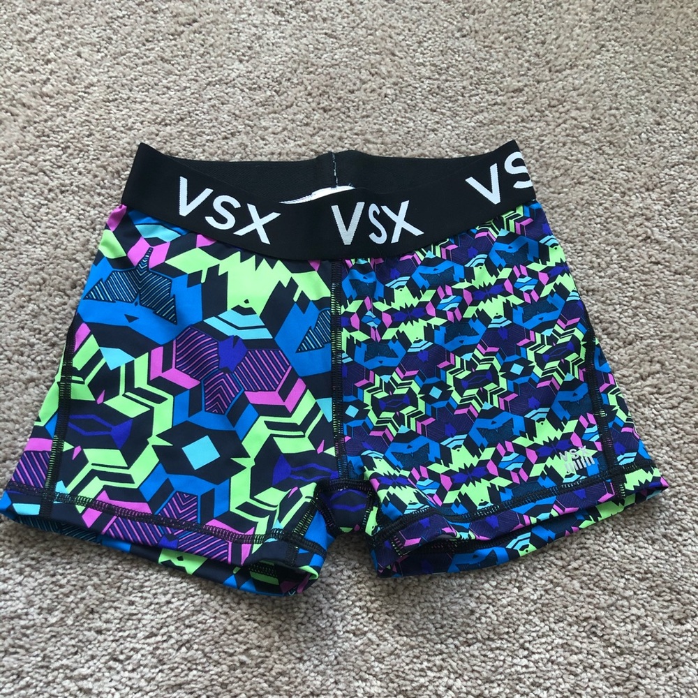 NWOT “The Player” hot short